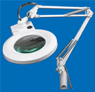 magnifier lamp clamps on table